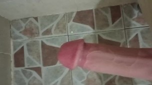 Pene enorme a punto de estallar