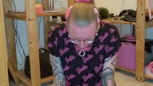 Sissy fucks 2 dildo's