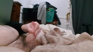 Chubby Bear Wanking Foreskin and Cumming
