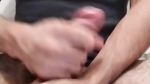 Masturbándome con Saliva y Crema hasta sacarlo todo