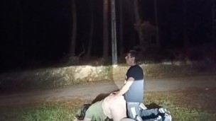 Follando en el parque