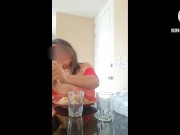 LA MADRE DE MI MEJOR AMIGO ME INVITA ALMORZAR ELLA ES SU MAMA ESTA RICA CULONA 3/16