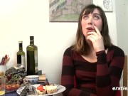 Ersties - American Babe Rubs Her Clit In the Bathtub 16/16