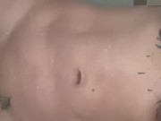 Cachonda en la ducha 1/16