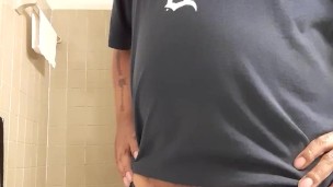 Me just a casual handsfree piss