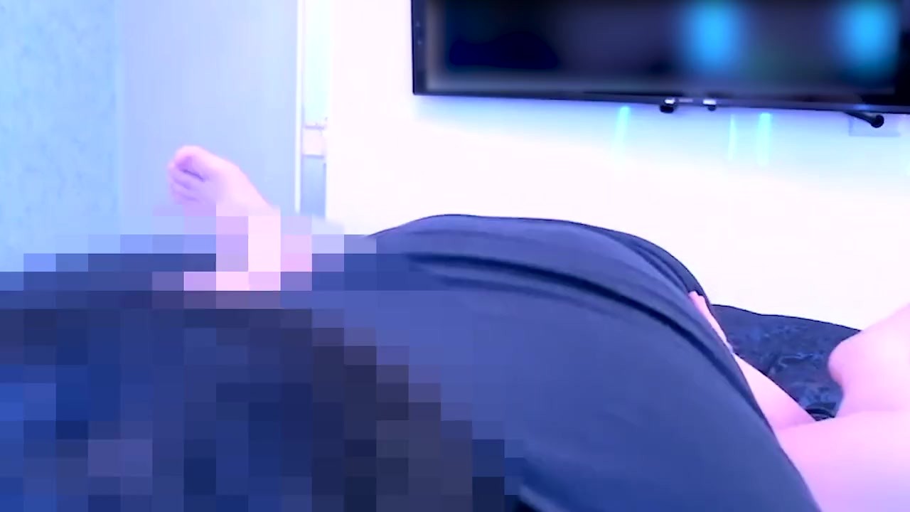 エッチな雰囲気のラブホテルでイチャイチャセックス❤️OL姿の巨乳彼女に大興奮した彼氏にクンニと手マンでたくさん焦らされちゃった… - Vídeo de sexo gratis - RedTube