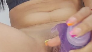 cachonda se masturba y tiene intenso Orgasmo