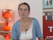 Ersties - Sexy Solo und intime Fragen mit Mira M 9/16