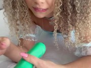 LATINA CACHEADA GOSTOSA ADORA FAZER ANAL NO SEU BRINQUEDO AUTOMÁTICO GIGANTE 2/16