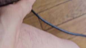 bien duro y me incita a una tremenda paja