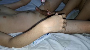 Le Doy Un Masaje De Pies Y Luego Ella Me Hace Un Footjob