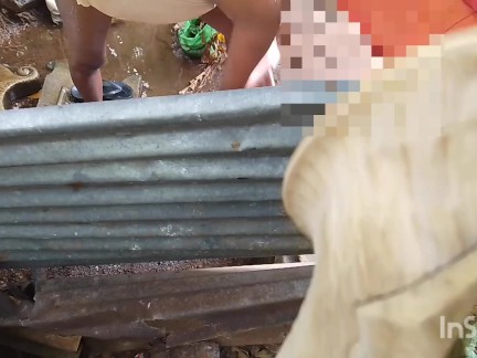 ශාශි කෙල්ල නානවා sri lankan village gir wash room thumbnail