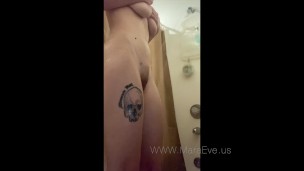 egirl masturbates after fortnite stream