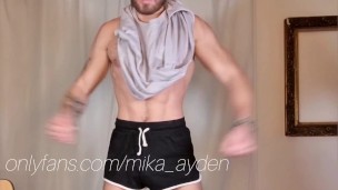I share my Halloween candy with you - MIKA AYDEN