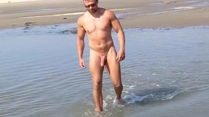 Nude Beach Big Dicked Hunk - MrBritainX