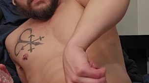 Muscle punk fucks sleeve and tries not to cum