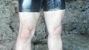 日々のオナニー　9/24　休日は海岸の洞窟でお楽しみ　Daily masturbation Fun on the coast cave