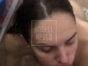 Gozando na cara da branquinha no banho 5/16