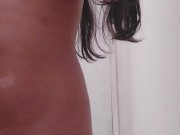 Usando brinquedinho de pé 13/16