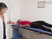 me cojo a enfermera despues de consulta / Shaira 10/16