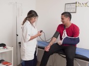 me cojo a enfermera despues de consulta / Shaira 5/16