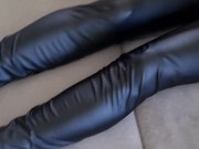 I come to get sucked and cum while she fold the laundry 2/16