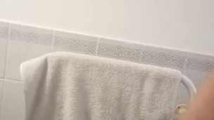 Jock bathroom wank