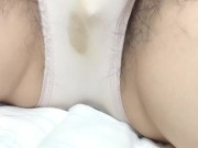 2回連続イキ♡染み付パンツの中でオナニーして絶頂しちゃう♡剛毛素人の濡れ音がスゴイ♡【個人撮影】 13/16