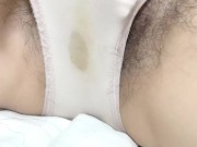 2回連続イキ♡染み付パンツの中でオナニーして絶頂しちゃう♡剛毛素人の濡れ音がスゴイ♡【個人撮影】 14/16