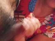 Peruana me toma de los testículos y se lo mete hasta sacarme el semen con su boca 16/16