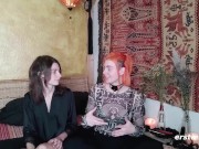 Ersties - Desiree züchtigt Zora mit Strap-On Dildo in Doggy Position 9/16