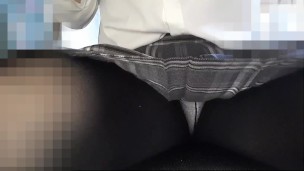 【女装】勉強中に机の下を撮られる系動画の真似事(1/2)