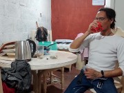 Ni enfermero ni empleado, Raba Erre: un soltero deslechado...