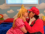 Princess Peach Gets A Huge Creampie From Mario - Mamma Mia! - Halloween Cosplay 2/16