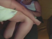 الفتيات العربيات المنحرفات يمارسن الجنس السحاقي على الأريكة 12/16