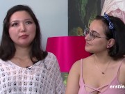 Ersties - Heiße lesbische Action mit Ameliya und Jasmina 6/16