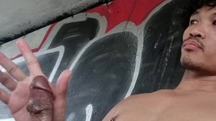 Jerking Under The Skyway