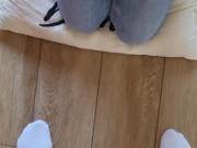 J aime me mettre à genoux et lui sucer la bite 3/16