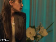 BLACKED BBC-Curious hotel clerk Vanessa seduces guest 3/16