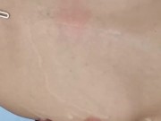 Je viens jouir sur ses petits seins pendant qu elle commande sur internet 16/16