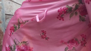 EBONY SEDUCE CHEATING HUSBAND OUTDOOR PEE NEARLY GET CAUGHT EARLY MORNING 💦