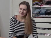 Ersties - Die 22-jährige Lauren liebt ihren großen Dildo im Doggystyle 6/16