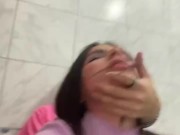 me coge en el baño de la fiesta de hallowen , la gente pide que nos apuremos🤤 14/16