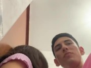 me coge en el baño de la fiesta de hallowen , la gente pide que nos apuremos🤤 8/16