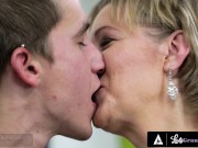 Horny GILF Wants Her Dose Of Sperm 3/16