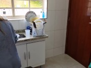 loira da internet safada na cozinha 10/16