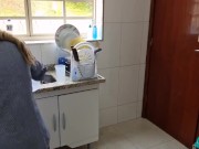 loira da internet safada na cozinha 13/16