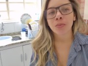 loira da internet safada na cozinha 16/16