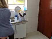 loira da internet safada na cozinha 6/16
