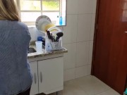 loira da internet safada na cozinha 7/16